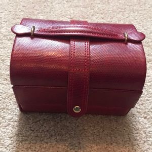 Leather jewelry box